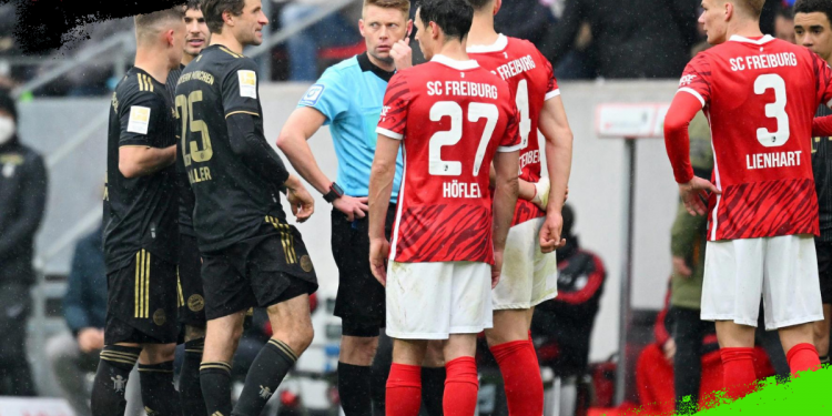 Bayern v Friburgo: 18 secondi in 12 contro 11