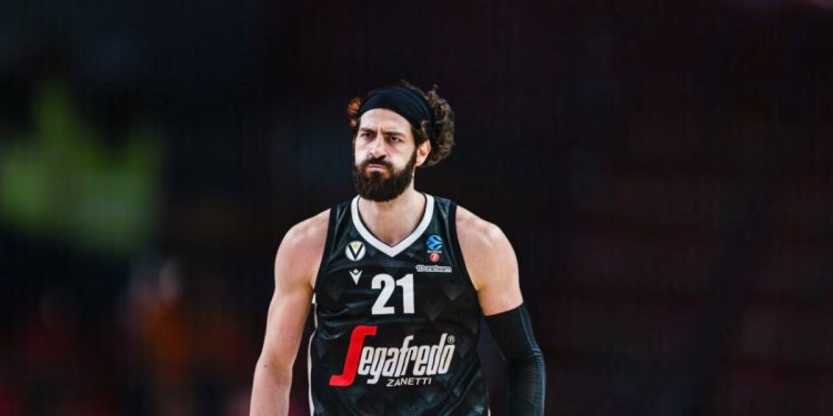 Esordio casalingo contro l'Efes