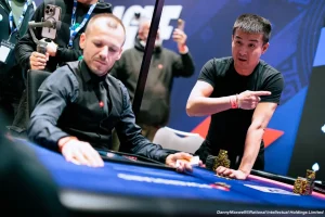 EPT Parigi 2026: Hu sogna la picca, trionfa Rebour nella Cup e 12 azzurri avanzano nell’High Roller.