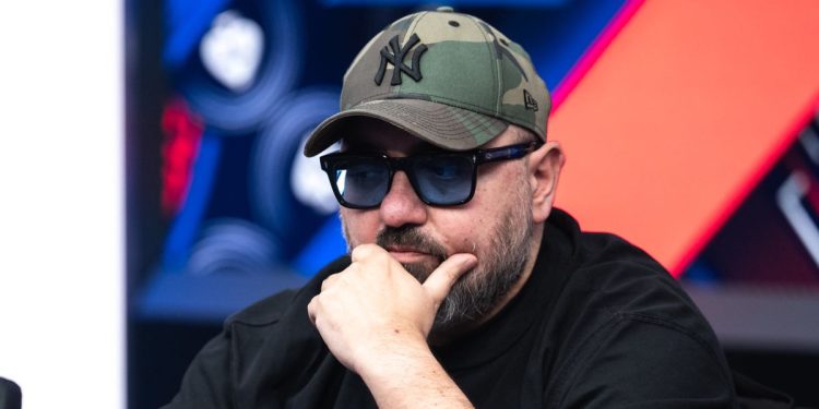 EPT Parigi 2026: Abreu guida i 49 rimasti, Coppola e Colavita ci sono. Astedt trionfa nel 50k