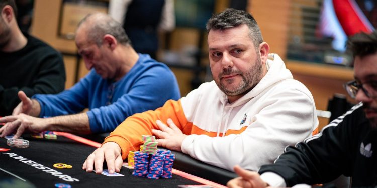 IPC Campione: Main Event oltre 1000 entries, Valduga chipleader a 122 left